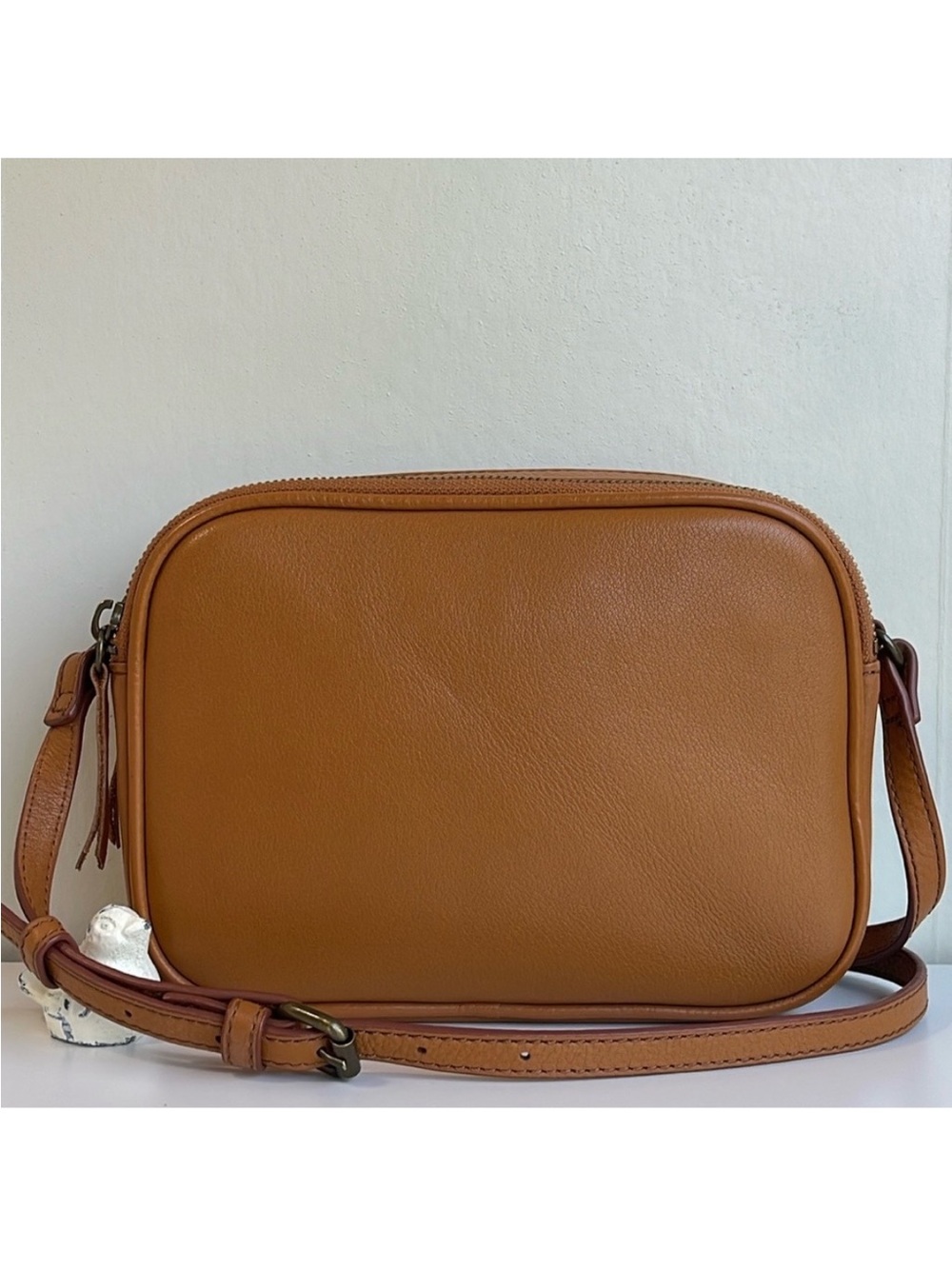 Mark & Graham The Essential Genuine Leather Crossbody Bag In Camel